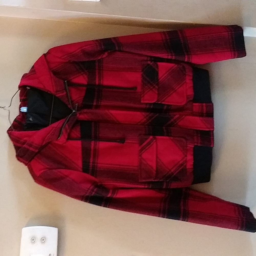 Red and black plaid hooded jacket zips up the front